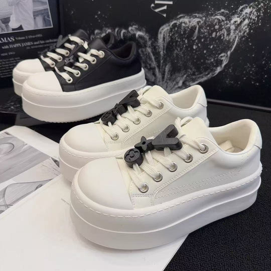 Damen Plateau Sneaker mit trendigem Design und elastischen Schnürsenkeln R&B