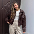 Damen cropped jacke mit robustem Kragen und praktischen Taschen R&B