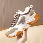 Damen Sportliche Sneakers mit robustem Profil und modischer Schnürung R&B