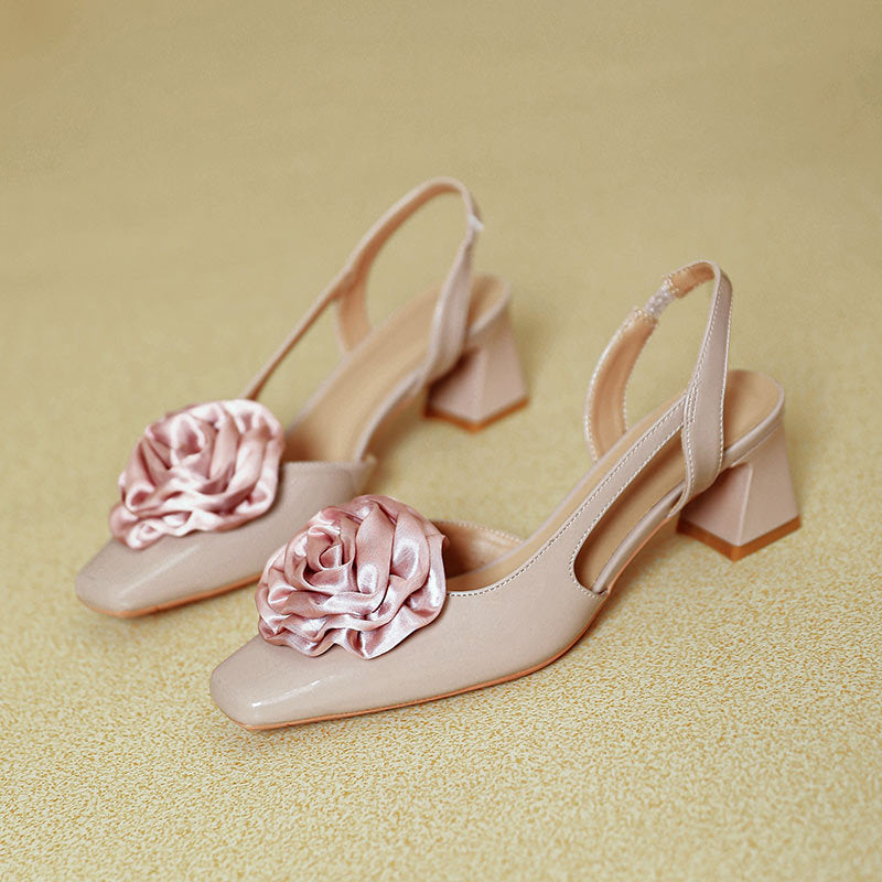 Damen Slingback-Pumps mit floralen Satin-Applikationen und komfortablem Blockabsatz