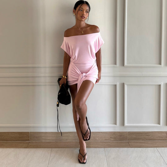 Damen Raffiniertes Minikleid mit angeschnittenem Ausschnitt und seitlichem Knoten R&B