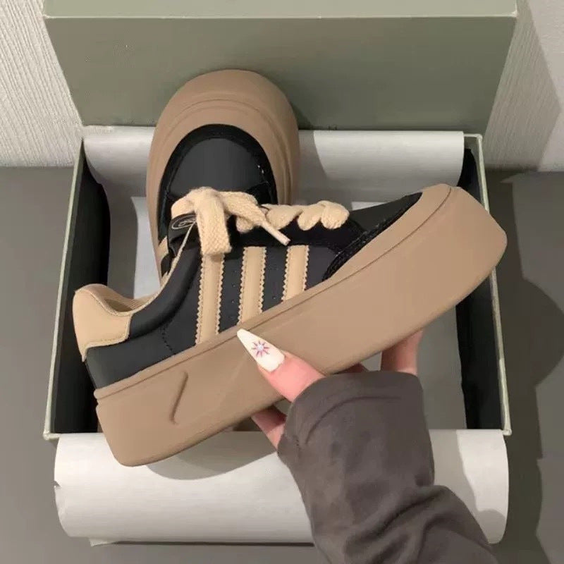 Damen Plattform-Sneaker mit strapazierfähigem Obermaterial und extrahoher Sohle R&B