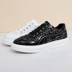 Damen Modische Sneaker mit Glanzoberfläche und grafischem Design R&B