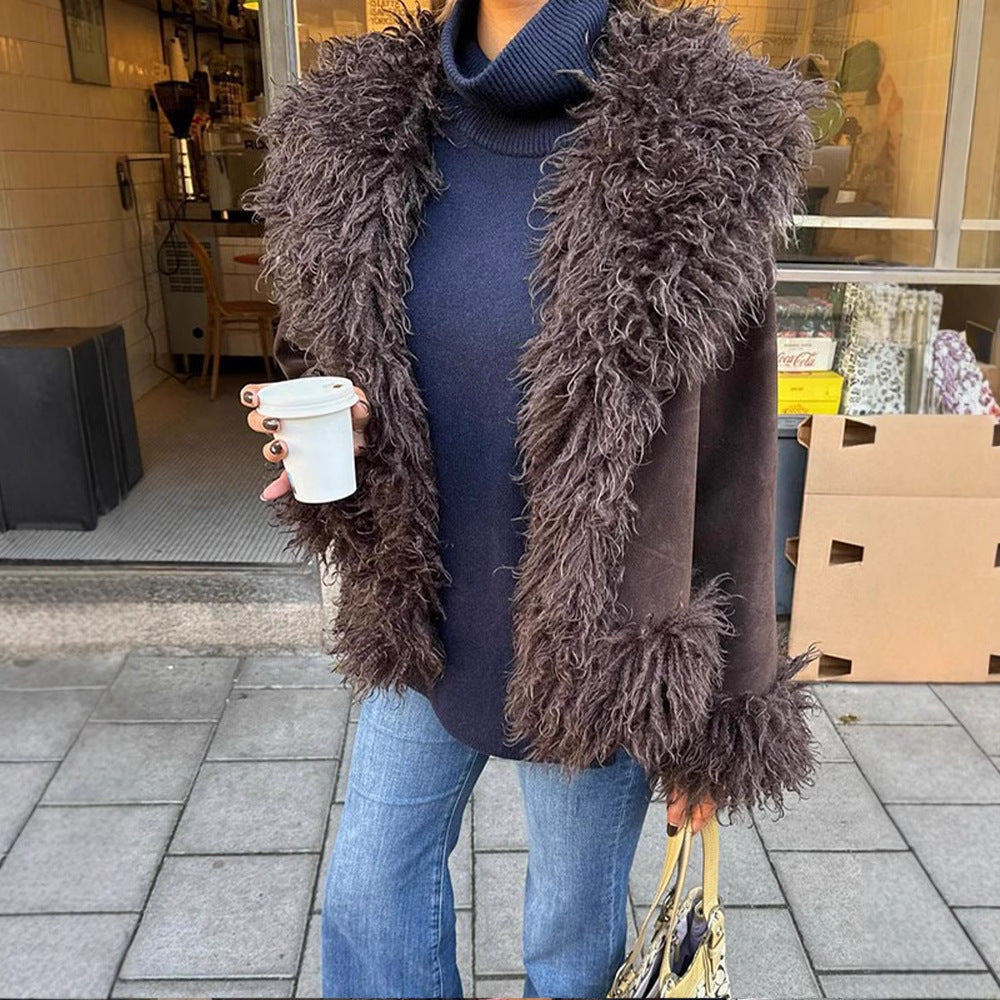 Damen lässige Kurzjacke aus plüschigem Material mit einzigartigem Schnitt R&B