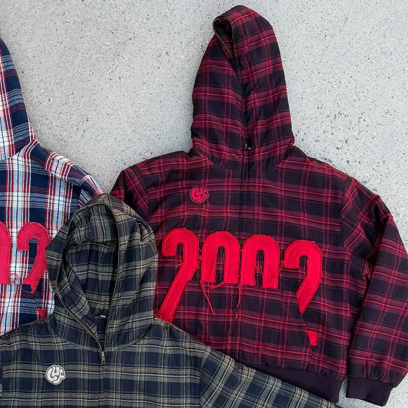 Unisex nan karierter Kapuzenpullover mit fransiger Jahreszahl-Applikation und Rippbündchen R&B