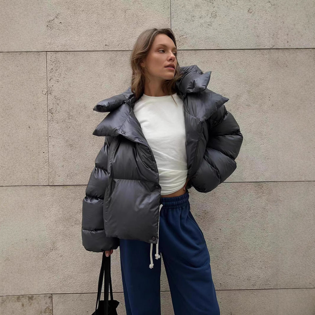 Damen oversized Daunenjacke mit hohem Kragen und voluminösen Ärmeln R&B