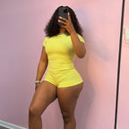 Damen Figurbetontes Jumpsuit mit kurzen Ärmeln und Rippenstruktur R&B