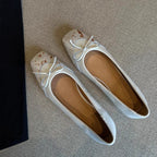 Damen Ballerina-Schuhe mit einzigartigem Design und charmantem Schleifendetail