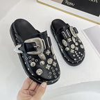 Damen nan verzierte Schlupf-Clogs mit metallischen Conchos, großer Zierschnalle und ergonomischem Fußbett R&B