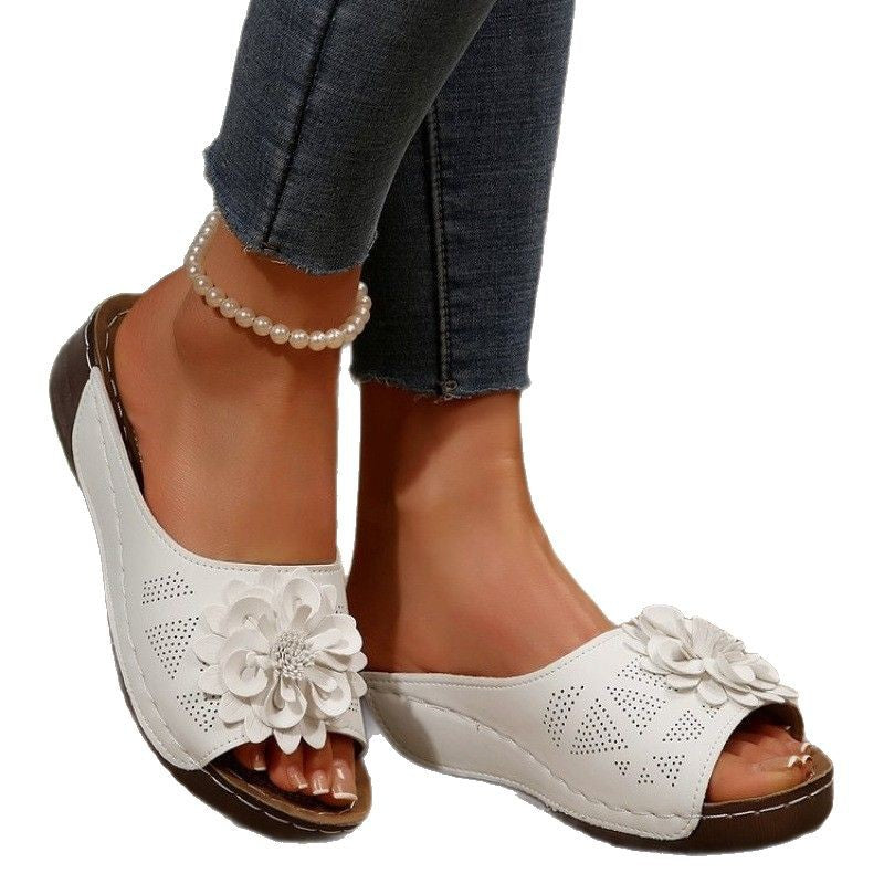 Damen modische Riemensandalen mit dekorativer Blumenapplikation R&B