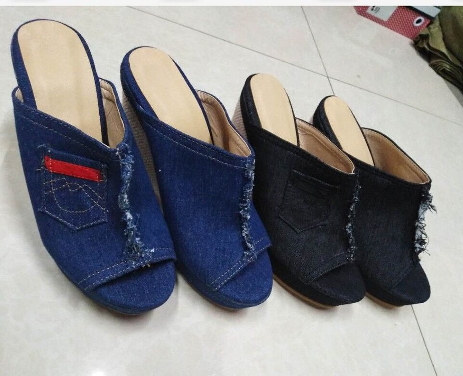 Damen Wedge-Sandalen mit modischem Denim-Design und offener Zehenpartie R&B