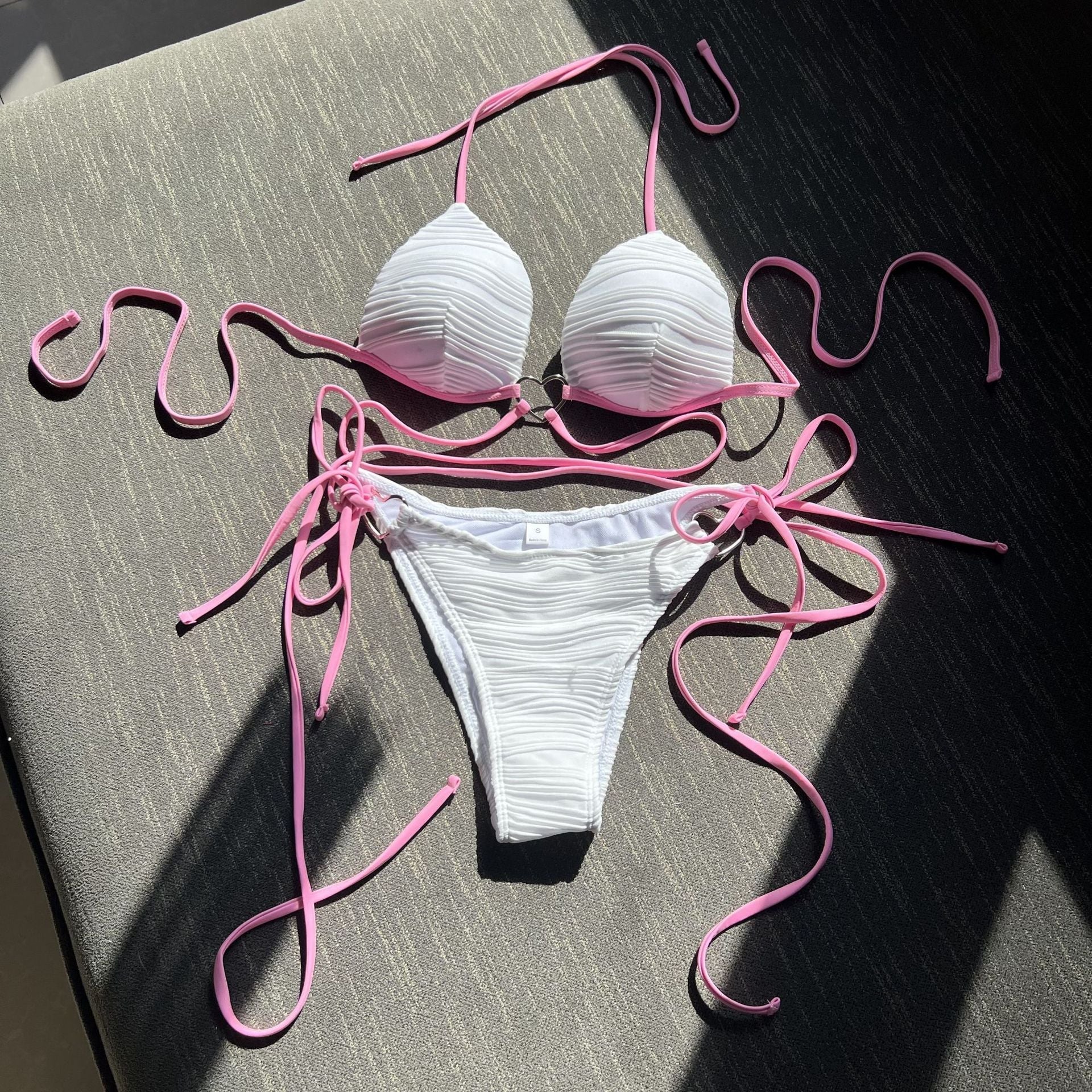 Damen Bikiniset mit gerafftem Design und Herzverschluss R&B