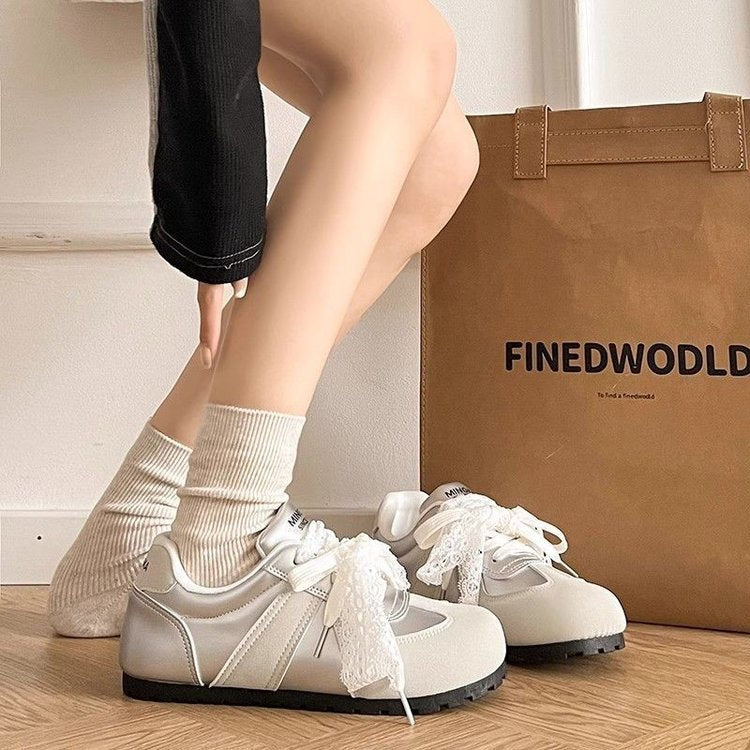 Damen Sneakers mit verspieltem Schnürdesign und komfortabler Dämpfung R&B