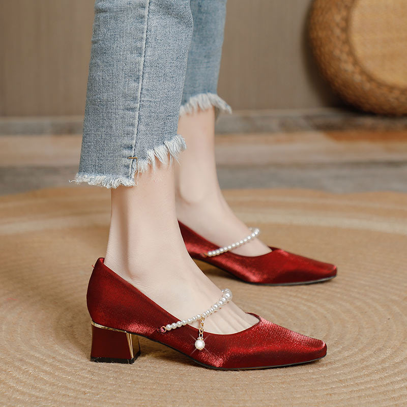 Damen schicke Pumps mit verzierten Riemen