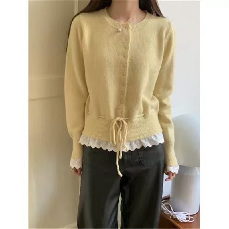 Damen kuscheliger Strickjacke mit fransigen Details und Bändchen R&B