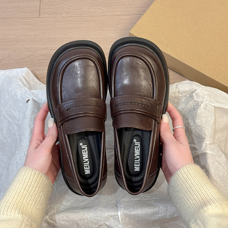 Damen modische und komfortable Loafers mit eleganter Lederoberfläche R&B