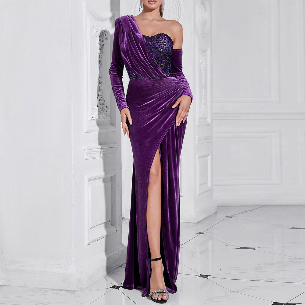 Damen Samt Abendkleid mit asymmetrischem Ausschnitt und eleganter Drapierung R&B