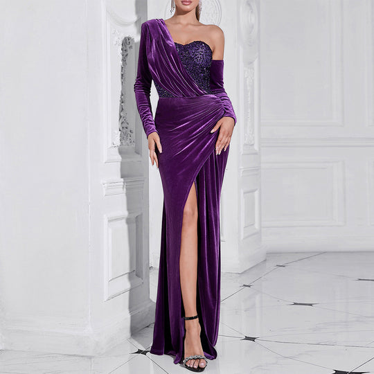 Damen Samt Abendkleid mit asymmetrischem Ausschnitt und eleganter Drapierung R&B
