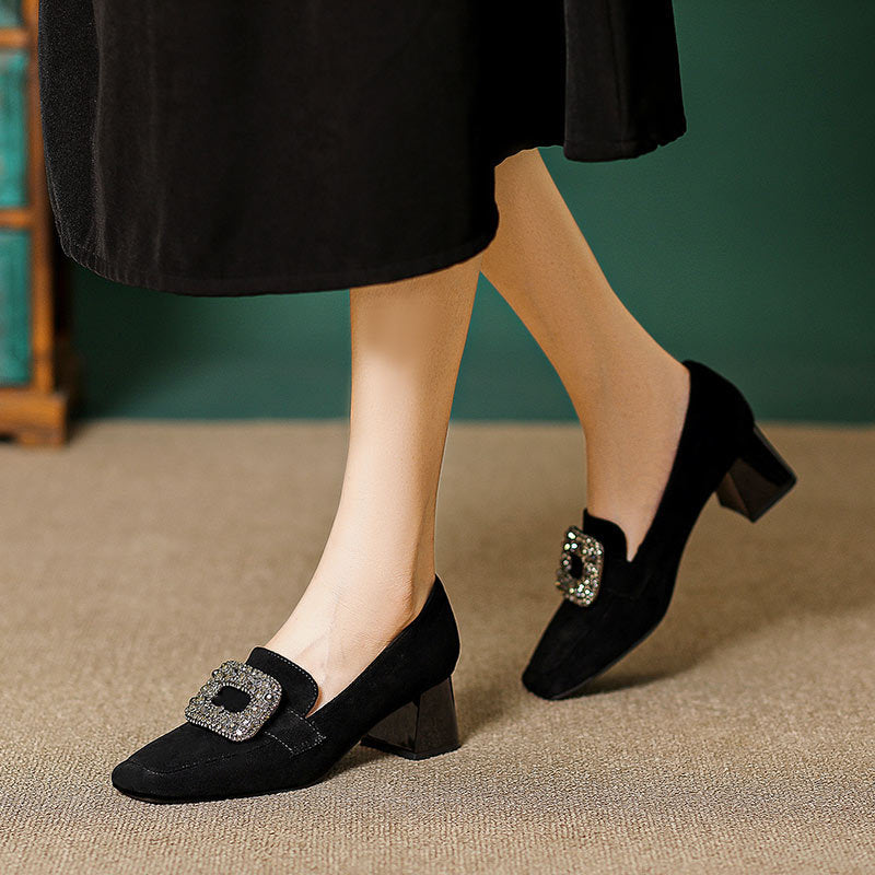 Damen Luxuriöse Blockabsatz-Pumps mit funkelnder Schnallenapplikation