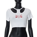 Damen Crop-Top mit kreativem Cut-Out und gesticktem Herzdesign R&B