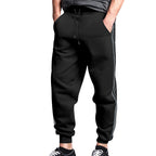Herren Sportliche Jogginghose mit praktischen Taschen und Kontraststreifen R&B