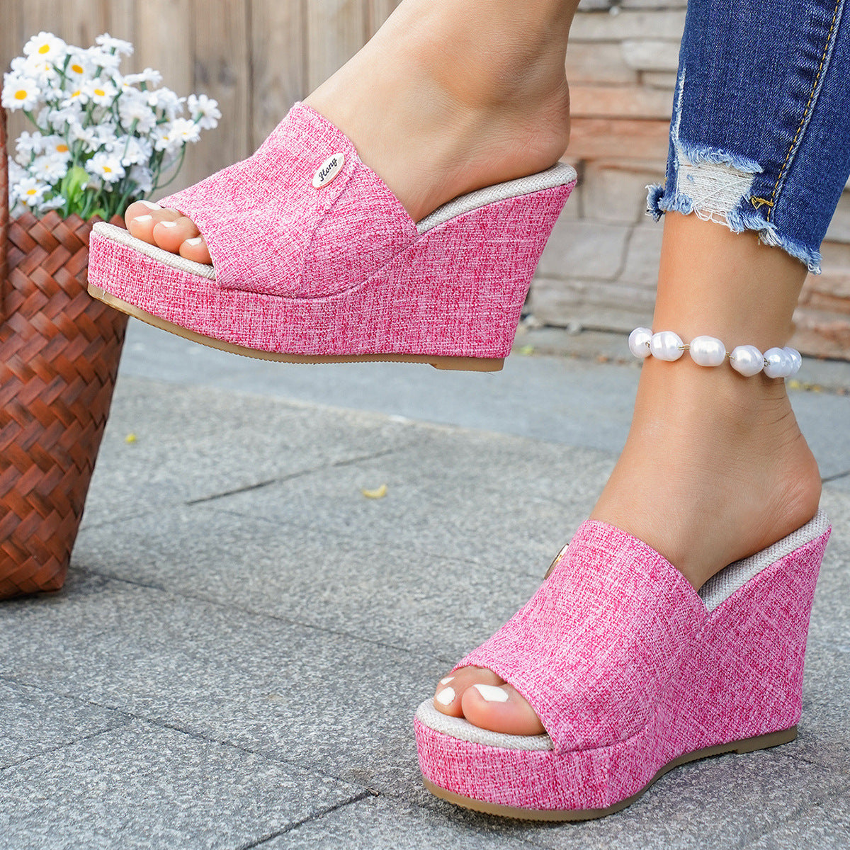 Damen Wedge-Pantolette mit modischem Schnitt und komfortabler Fußbettung R&B