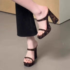 Damen moderne High Heel Sandalen mit angesagtem Blockabsatz R&B