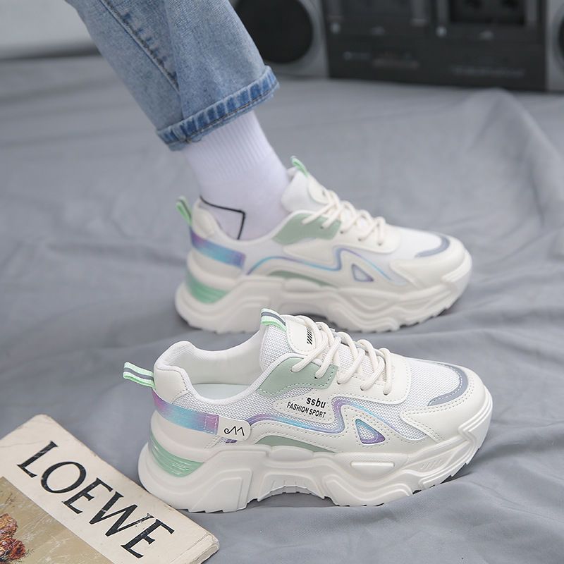 Damen Sportliche Sneakers mit innovativer Dämpfung und futuristischem Design