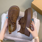 Damen Komfortable Plateau-Schnürschuhe mit gestickten Akzenten