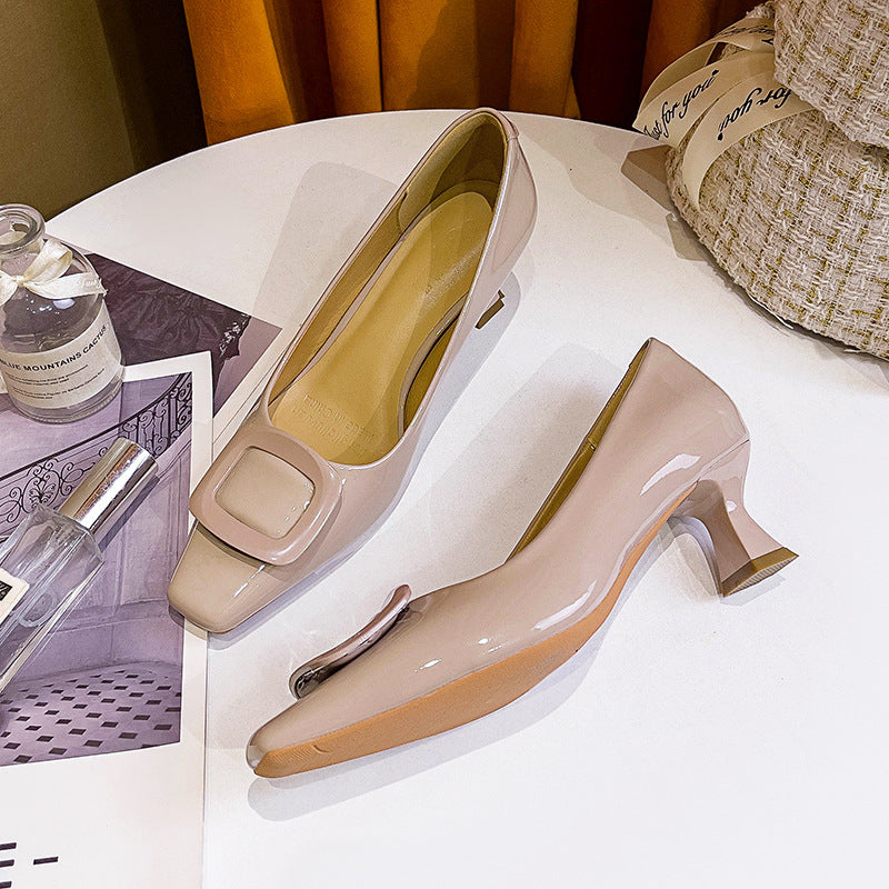 Damen elegante Pumps mit schickem Schmuckdetail und komfortablem Absatz
