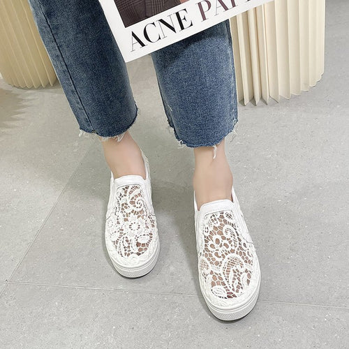 Damen Slip-On Sneaker mit eleganter Spitzenstruktur und komfortablem Fußbett R&B