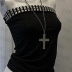 Damenrock mit spitzem Design und Nietenbesatz R&B