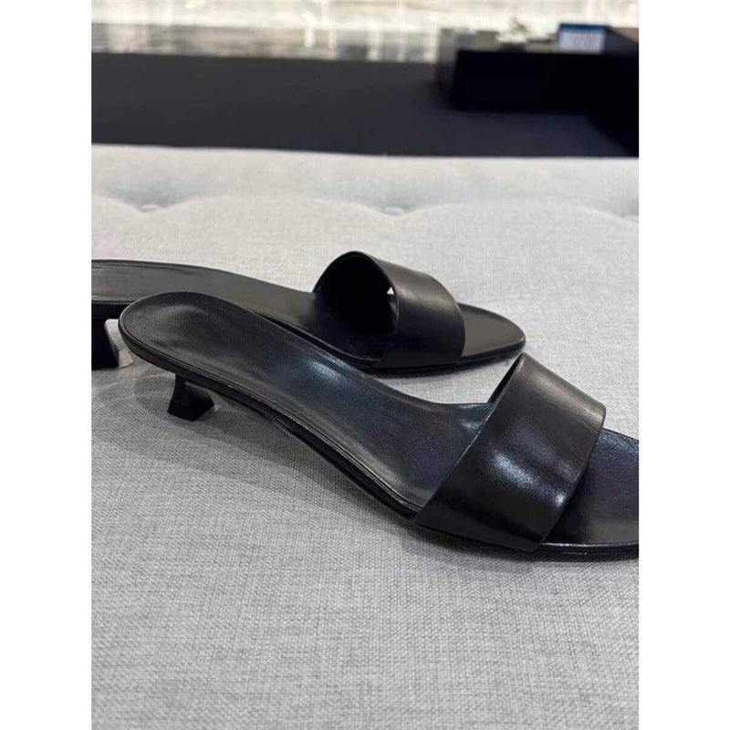Damen flache Mules mit breiten Riemen R&B