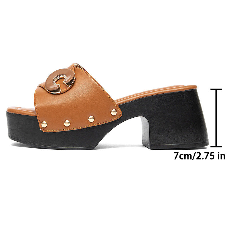 Damen modische Plattform-Sandalen mit glänzendem Detail und komfortablem Absatz R&B