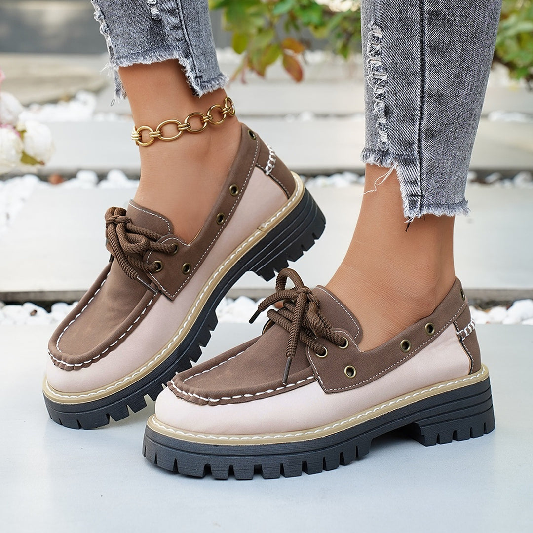 Damen Sneakers mit robustem Profil und dekorativen Schnürsenkeln R&B