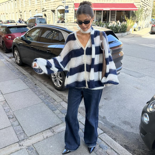 Damen Oversized Strickjacke mit modernen Streifen R&B