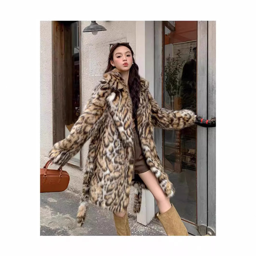 Damen Elegante und modische Kunstpelzjacke mit animalischem Muster R&B