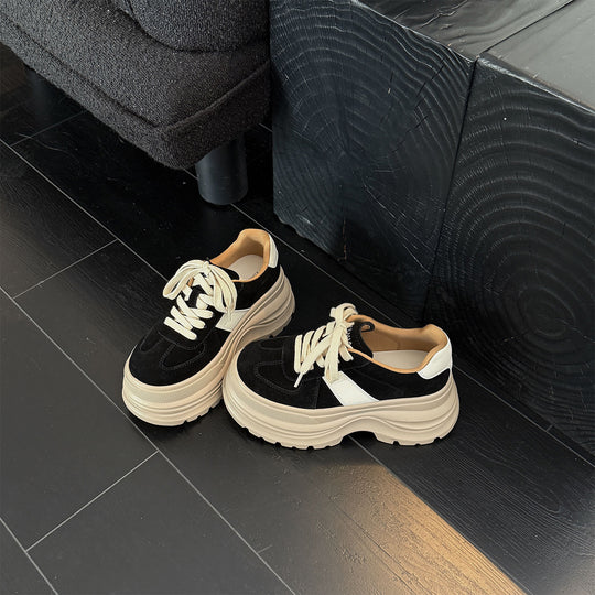 Damen Chunky Sneaker mit hochwertigem Wildleder-Obermaterial und rutschfester Sohle R&B