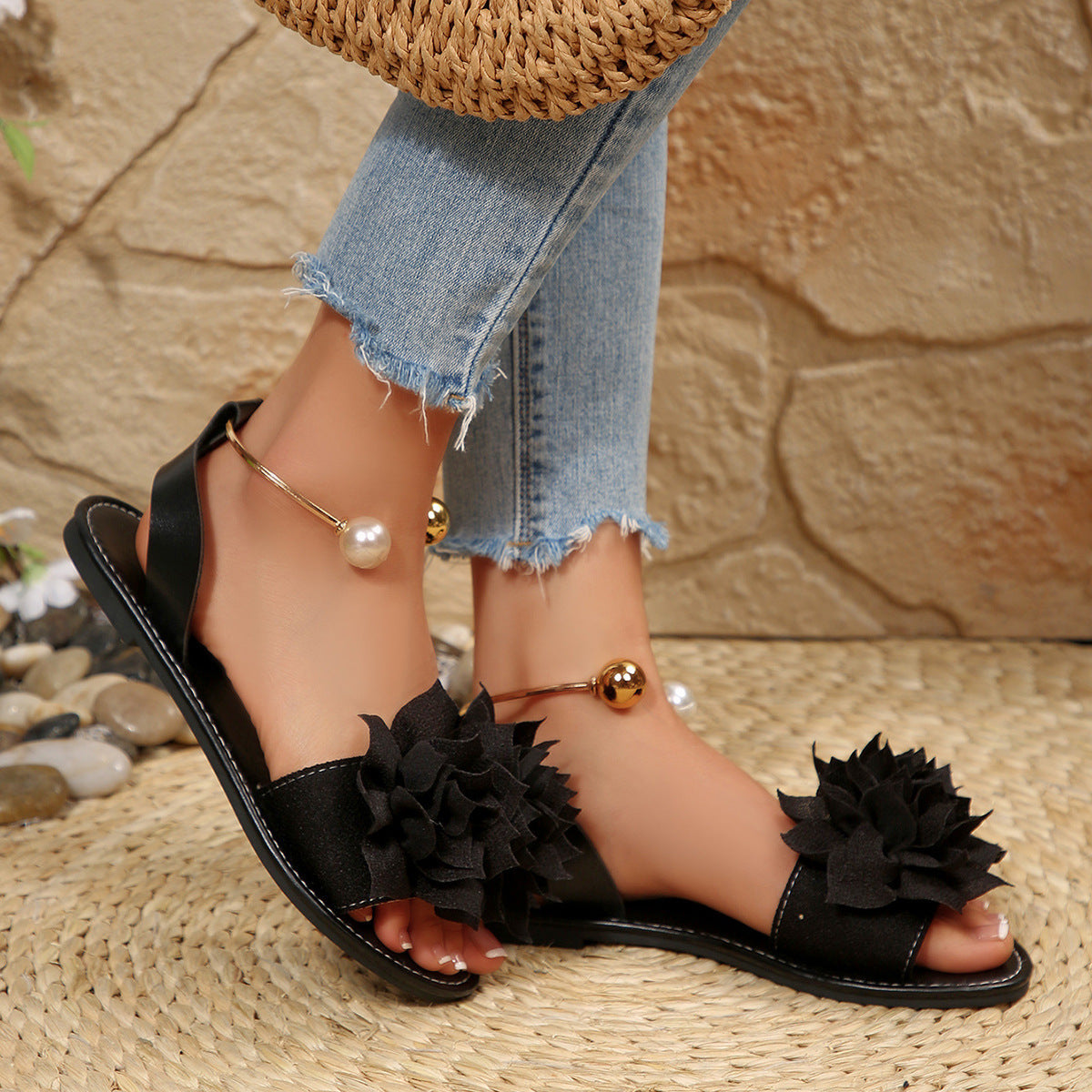 Damen komfortable Sandalen mit dekorativen Blumen-Applikationen R&B