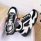 Damen Sportliche Sneakers mit robustem Profil und modischer Schnürung R&B