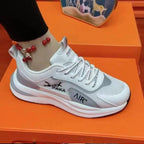 Damen Sportliche Sneakers mit effizienter Polsterung und atmungsaktiver Struktur