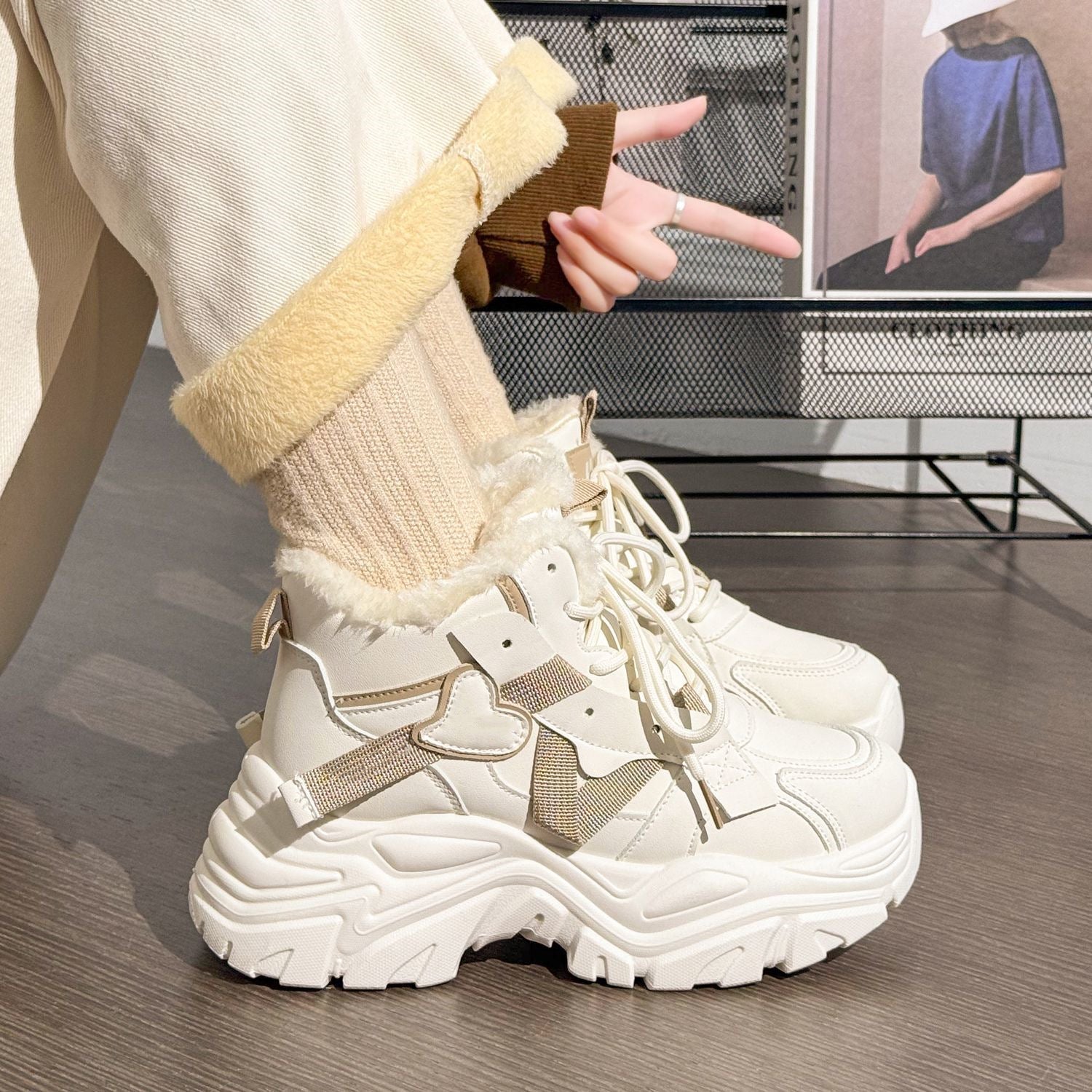 Damen Gefütterte Fitness-Sneaker mit rutschfester Sohle und modernem Design R&B