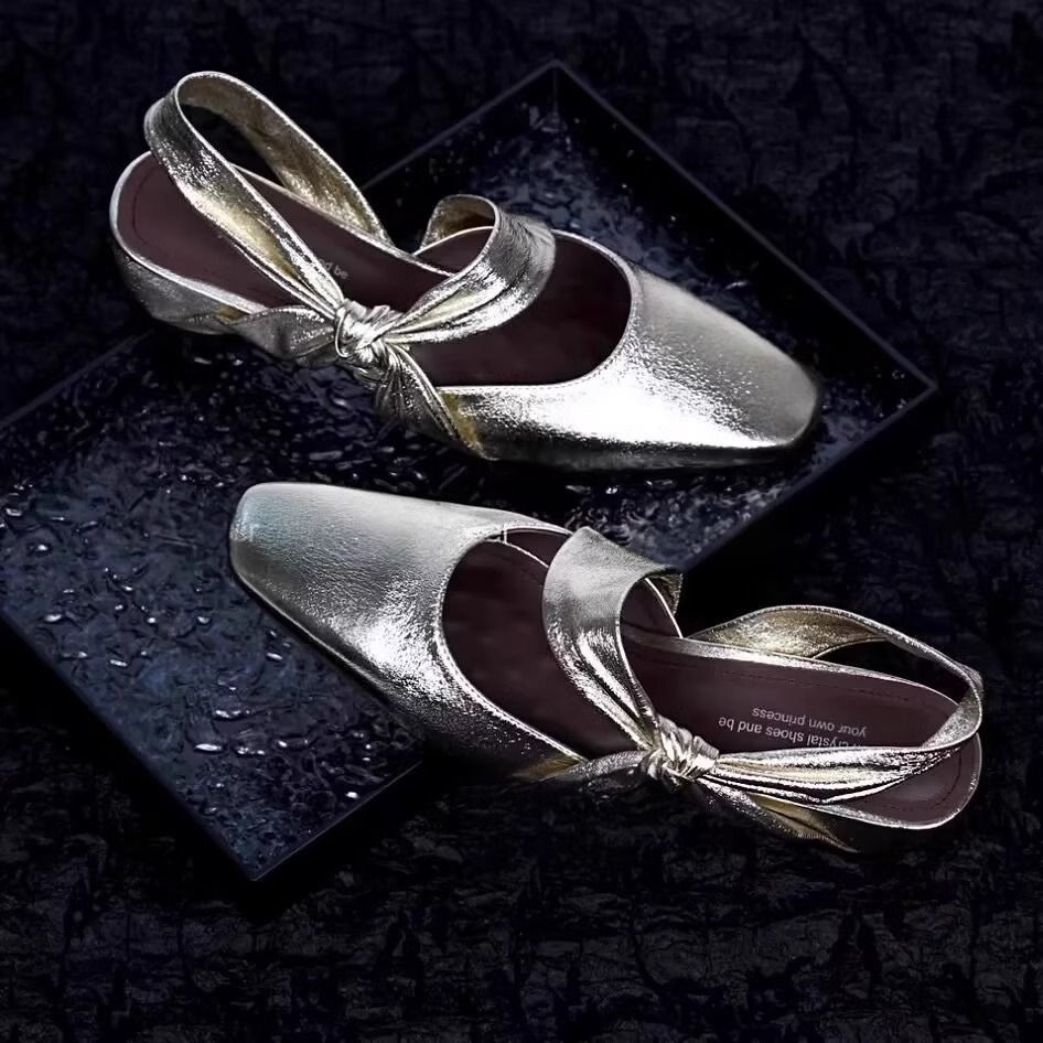 Damen Slingback-Pumps mit eleganter Schleifenverzierung und glänzender Oberfläche