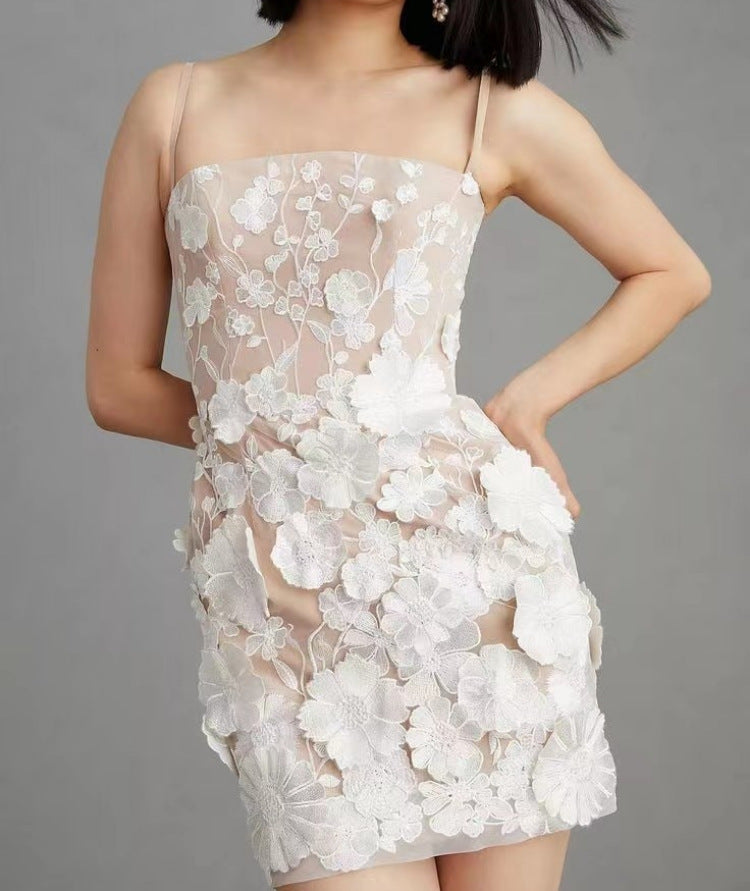 Damen Elegantes Cocktailkleid mit zarter Blumenstickerei R&B