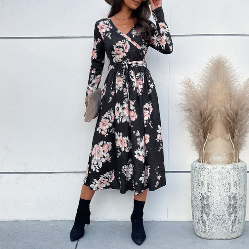 Damen Wickelkleid mit floralem Muster und eleganter Taillierung R&B