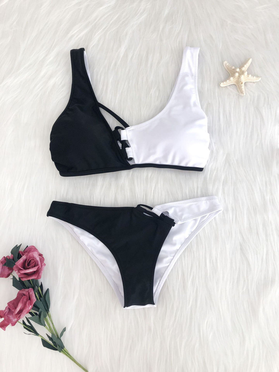 Damen Hochmodernes Bikini-Set mit asymmetrischem Schnitt und Schnürdetails R&B