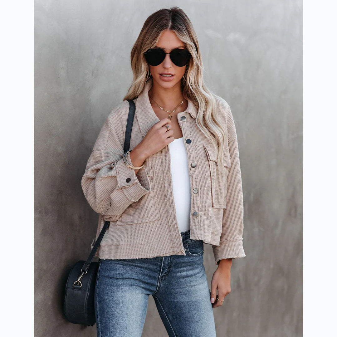 Damen Modische Kurzjacke mit einzigartigem Strukturmuster und praktischen Taschen R&B