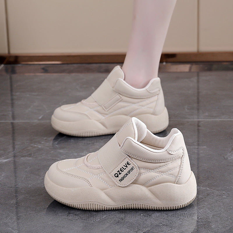 Damen Sportliche Sneaker mit elastischem Verschluss und modernem Profil R&B