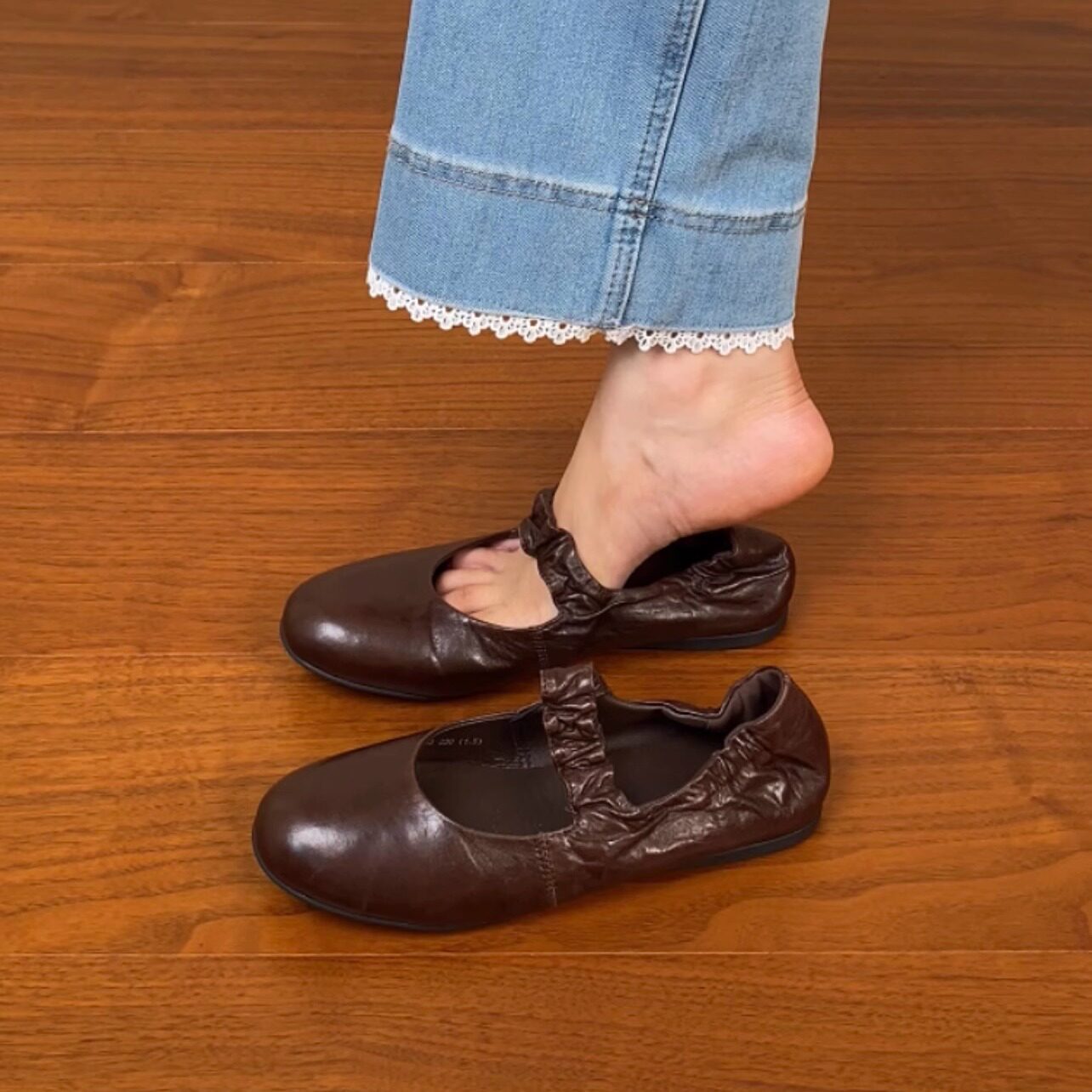 Damen Ballerinas mit elastischem Riemendesign und ergonomischer Fußbettgestaltung R&B