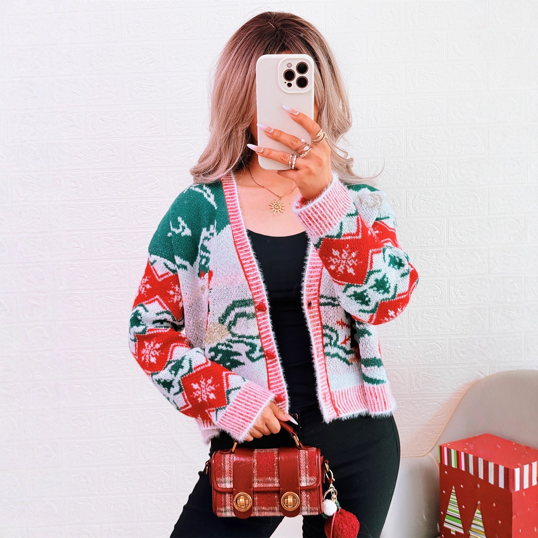 Damen Strickjacke im festlichen Design mit Weihnachtsmotiven R&B